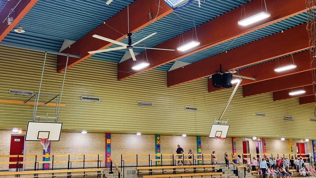 Spar på varmen i idrætshaller med HVLS ventilator Bjergmarkshallen i Holbæk Kommune